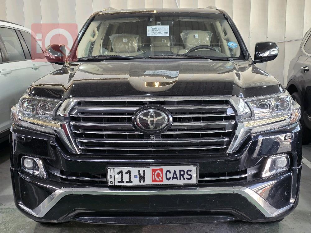 تويوتا لاندكروزر